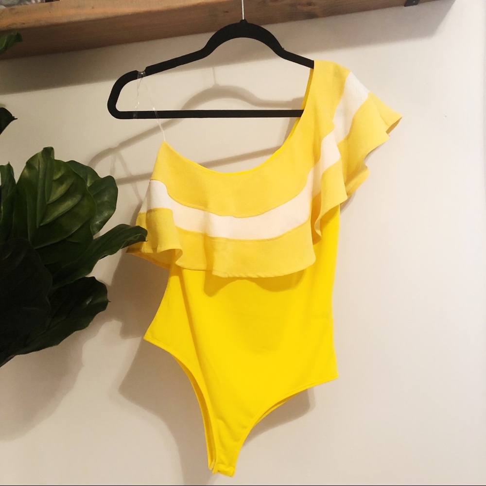 TEA & CUP YELLOW RUFFLE BODYSUIT